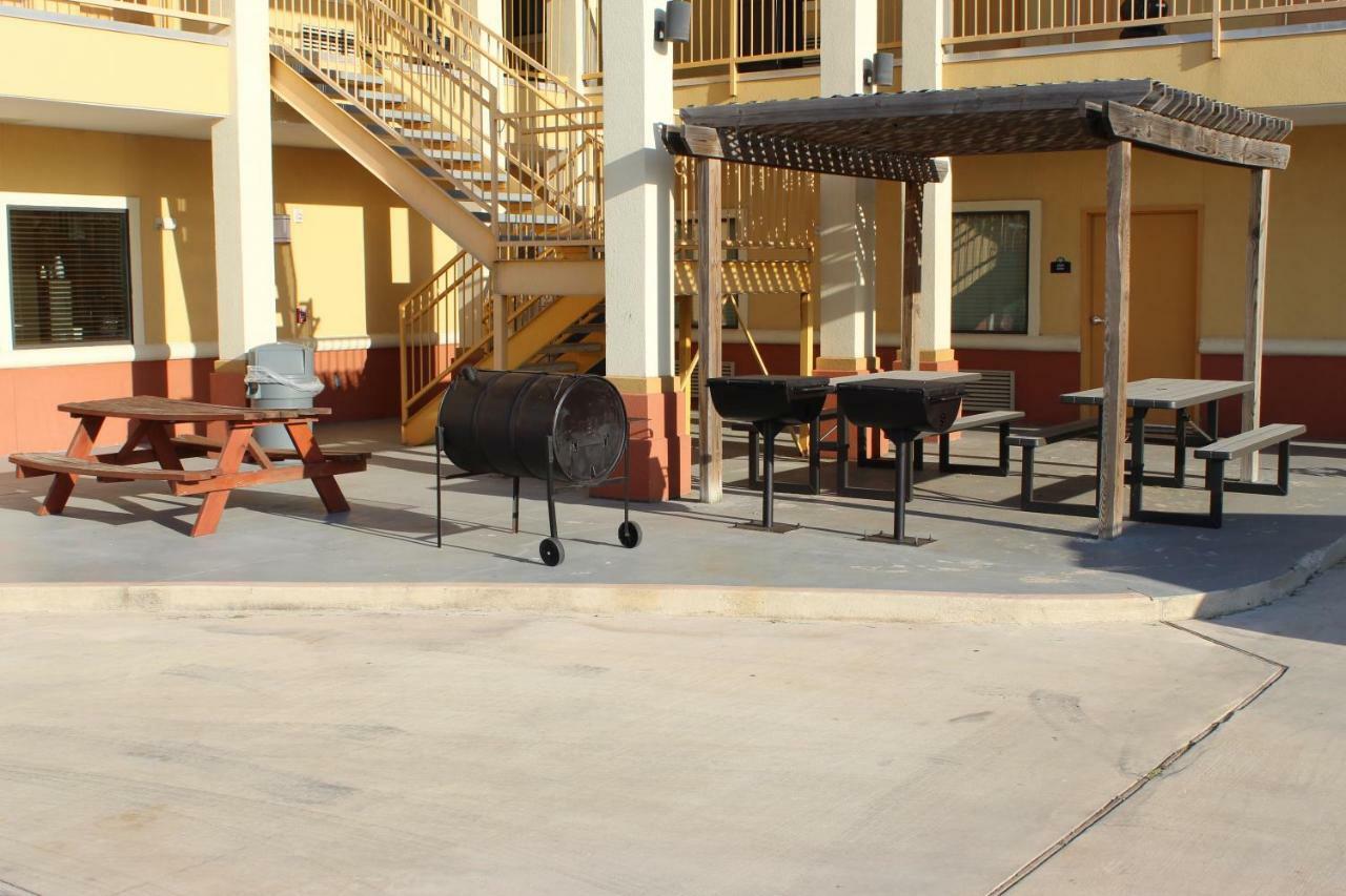 Horizon Inn & Suites Pearsall Luaran gambar